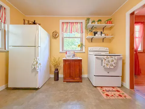 Kitchen - 87 Pope Rd, Windham, ME 04062 photo 4 of 11