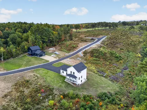 View/Area - 17 Home Field Dr, Limerick, ME 04048 photo 3 of 4