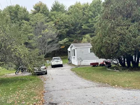 68 Preble Rd, Bowdoinham, ME 04008