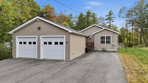 42 Frost Hill Ave, Lisbon, ME 04252