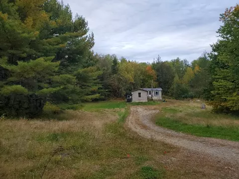289 Dodlin Rd, Enfield, ME 04493