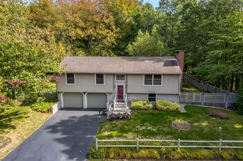 43 Baribeau Dr, Brunswick, ME 04011