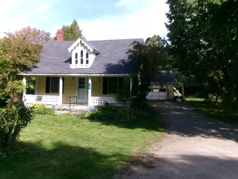 36 Saint Croix Dr, Calais, ME 04619