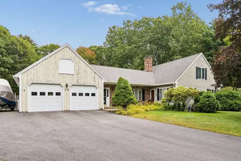 15 Dionne Cir, Brunswick, ME 04011