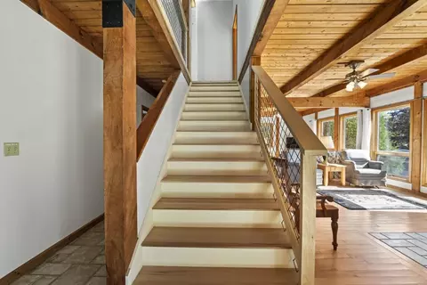 Entry Way - 353 E Side Rd, Boothbay, ME 04537 photo 2 of 4