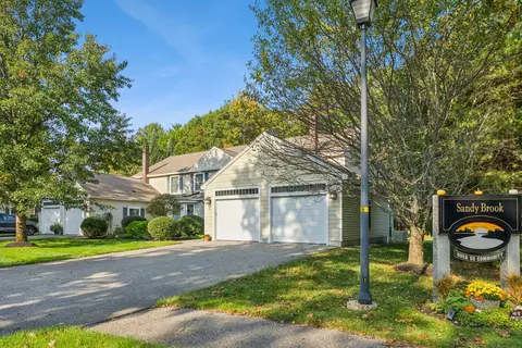 5 Hidden Brook Dr #1, Wells, ME 04090