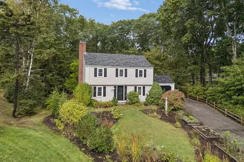 20 Ledgewood Ln, Cape Elizabeth, ME 04107