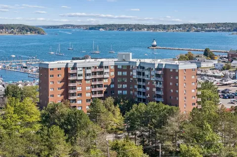 148 Breakwater Dr #811, South Portland, ME 04106