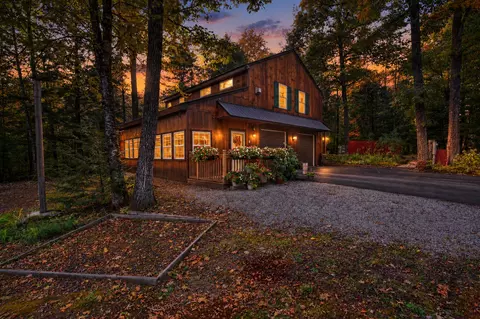 8 Raspberry Ln, Fryeburg, ME 04037