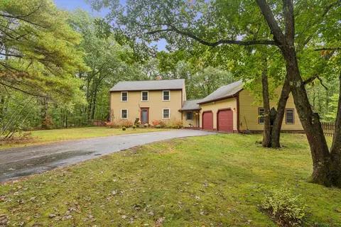 10 Portage Way, Kennebunk, ME 04043