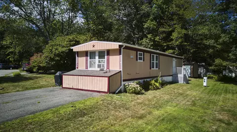 34 Imperial Dr, Eliot, ME 03903
