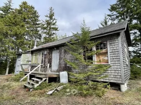 621 Marshville Rd, Harrington, ME 04643