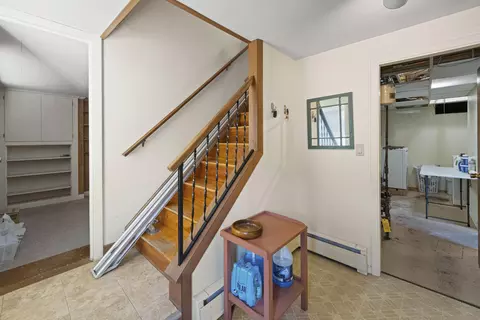 Entry Way - 18 Duncan Rd, Augusta, ME 04330 photo 2 of 5