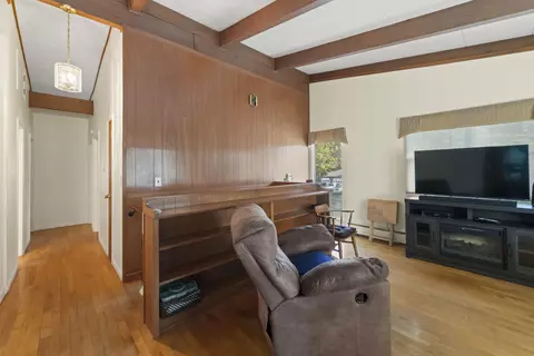 Entry Way - 18 Duncan Rd, Augusta, ME 04330 photo 4 of 5
