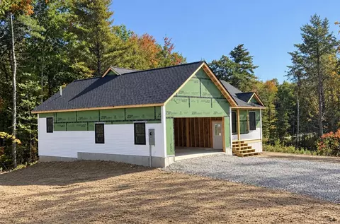 26 Eastern Ln, Standish, ME 04084