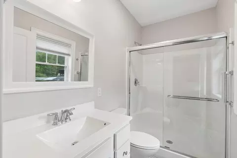 Bath - 3 Cottage Ct #10, Gorham, ME 04038 photo 2 of 3