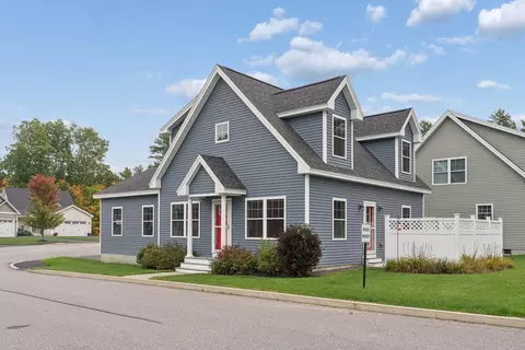 3 Cottage Ct #10, Gorham, ME 04038