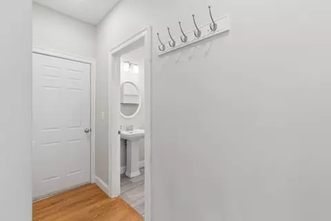 Entry Way - 3 Cottage Ct #10, Gorham, ME 04038 photo 2 of 4