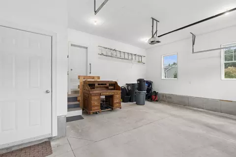 Entry Way - 3 Cottage Ct #10, Gorham, ME 04038 photo 4 of 4