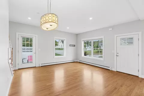 Living - 3 Cottage Ct #10, Gorham, ME 04038 photo 4 of 4