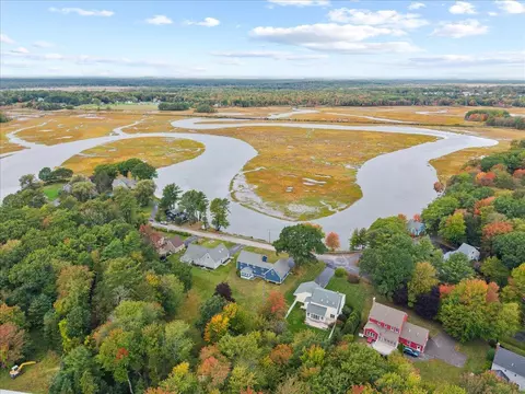 24 Clay Pits Rd, Scarborough, ME 04074