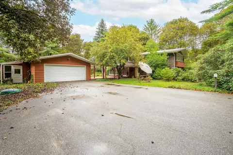 13 Barkley Pl, Auburn, ME 04210
