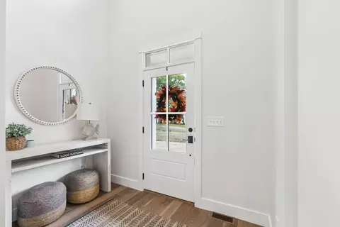 Entry Way - 104 Old Pool Rd, Biddeford, ME 04005 photo 1 of 5