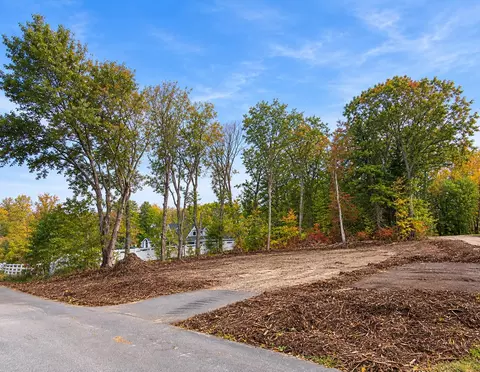 21 Elmwood Ave, Scarborough, ME 04074