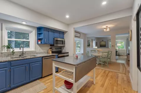 Kitchen - 12 Kendall Ln #B, Freeport, ME 04032 photo 4 of 4