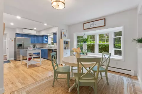 Dining - 12 Kendall Ln #B, Freeport, ME 04032 photo 1 of 2