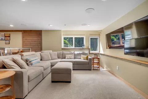 Living - 55 Intervale Rd, Freeport, ME 04032 photo 6 of 6
