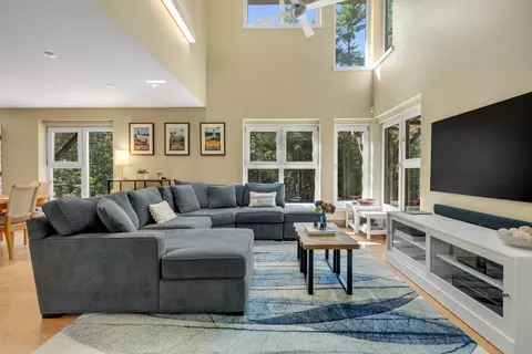 Living - 55 Intervale Rd, Freeport, ME 04032 photo 4 of 6