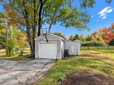 Exterior - 2126 State Rd, Eliot, ME 03903 photo 6 of 6