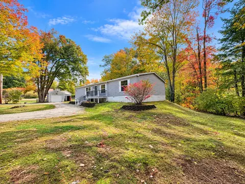 Exterior - 2126 State Rd, Eliot, ME 03903 photo 3 of 6