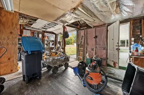 Entry Way - 4937 Bennoch Rd, Lagrange, ME 04453 photo 4 of 4