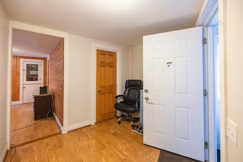 Entry Way - 34 Oak St, Augusta, ME 04330 photo 1 of 1