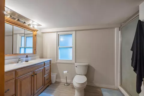 Bath - 34 Oak St, Augusta, ME 04330 photo 2 of 2