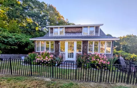 119 Ellsworth Rd, Blue Hill, ME 04614