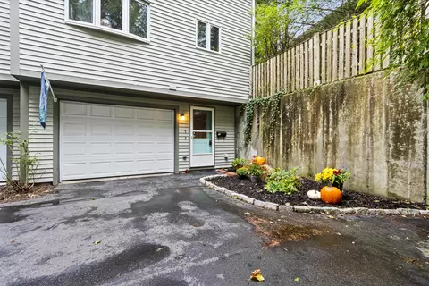 150 Brighton Ave #1, Portland, ME 04102