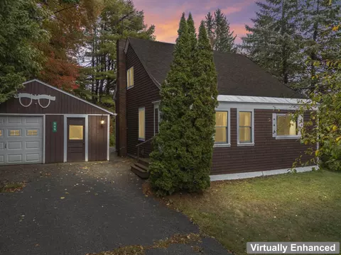949 Depot St, Waldoboro, ME 04572
