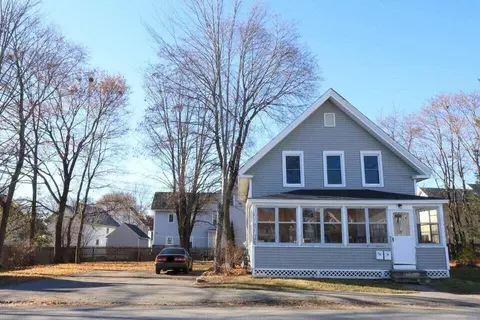 73 Parker St, Brewer, ME 04412