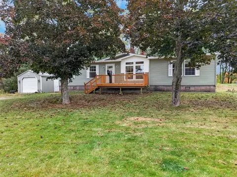 509 Riverside Dr, Eddington, ME 04428