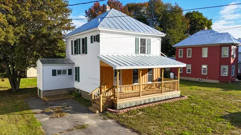 23 Dinsmore St, Bingham, ME 04920
