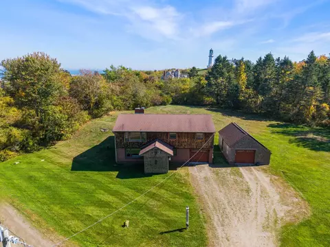 17 Brook Rd, Cape Elizabeth, ME 04107