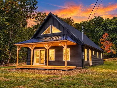 21 Betts Rd, Orrington, ME 04474
