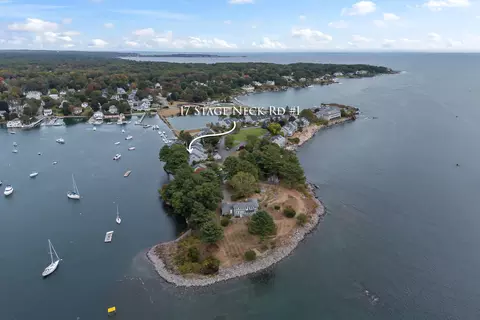 17 Stage Neck Rd #1, York, ME 03909