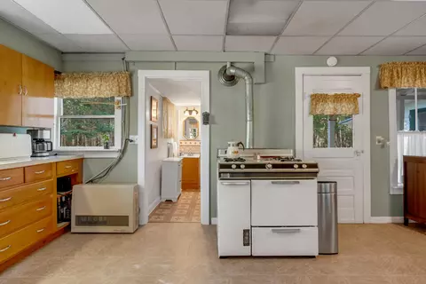 Kitchen - 986 Arnold Trl, Eustis, ME 04936 photo 5 of 6