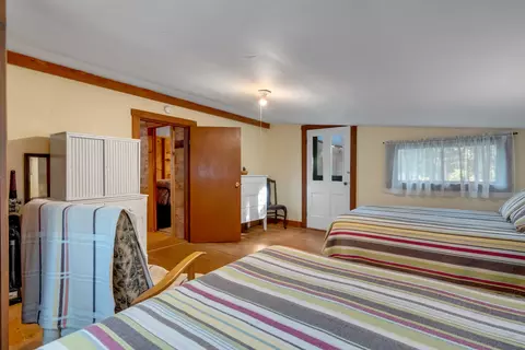 Bedroom - 986 Arnold Trl, Eustis, ME 04936 photo 3 of 4