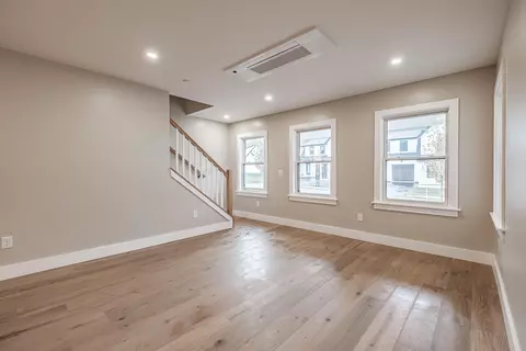 Living - 20 Fairway Commons Dr #2, Gorham, ME 04038 photo 2 of 4