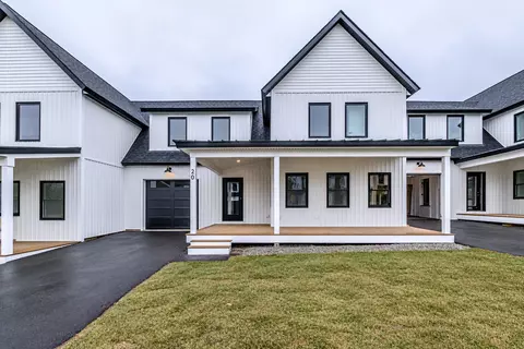 Exterior - 20 Fairway Commons Dr #2, Gorham, ME 04038 photo 2 of 3
